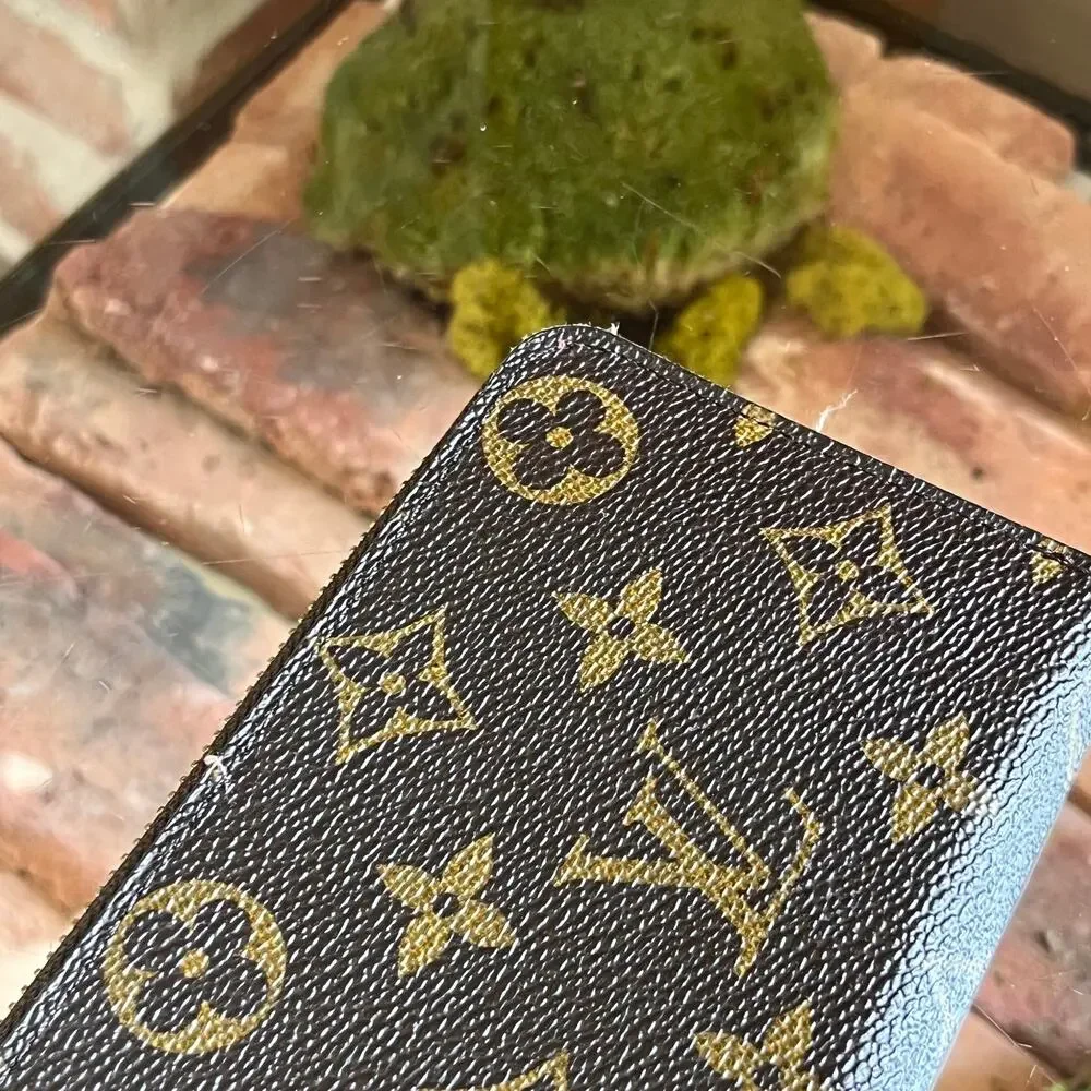 LOUIS VUITTON Clemence Fuchsia Monogram Canvas Wallet - Picture 11 of 13